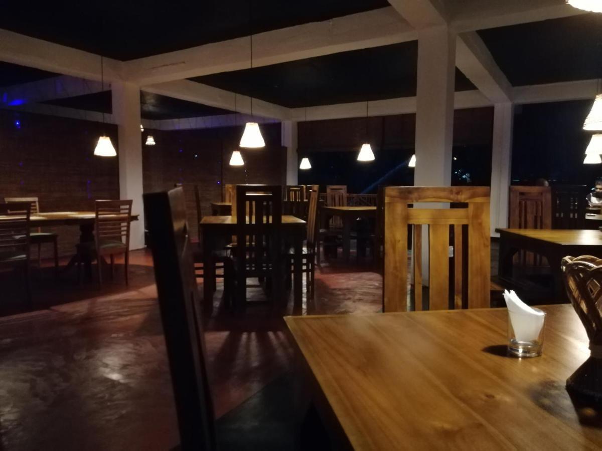 Macnara Travellers Inn Ratnapura Exterior photo